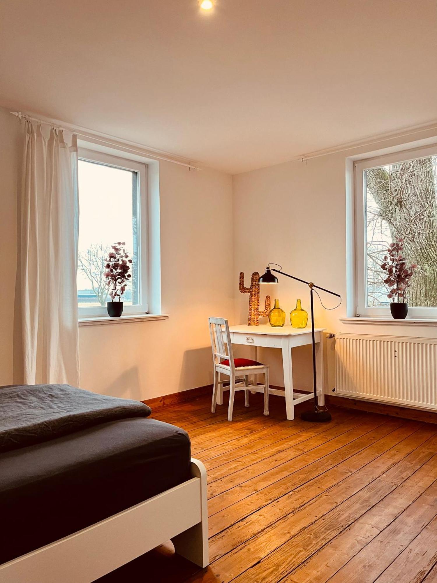 B E D & A G E D E S I G N -Extra Large- Wunderschoene Komplette Wohnung Mit Viel Platz & 4 Schlafzimmer B E D & A G E D E S I G N -Small- Wunderschoenes Zimmer Mit Bad Rechnungserstellung Fuer Geschaeftsreisende & Firmen Hunxe ภายนอก รูปภาพ