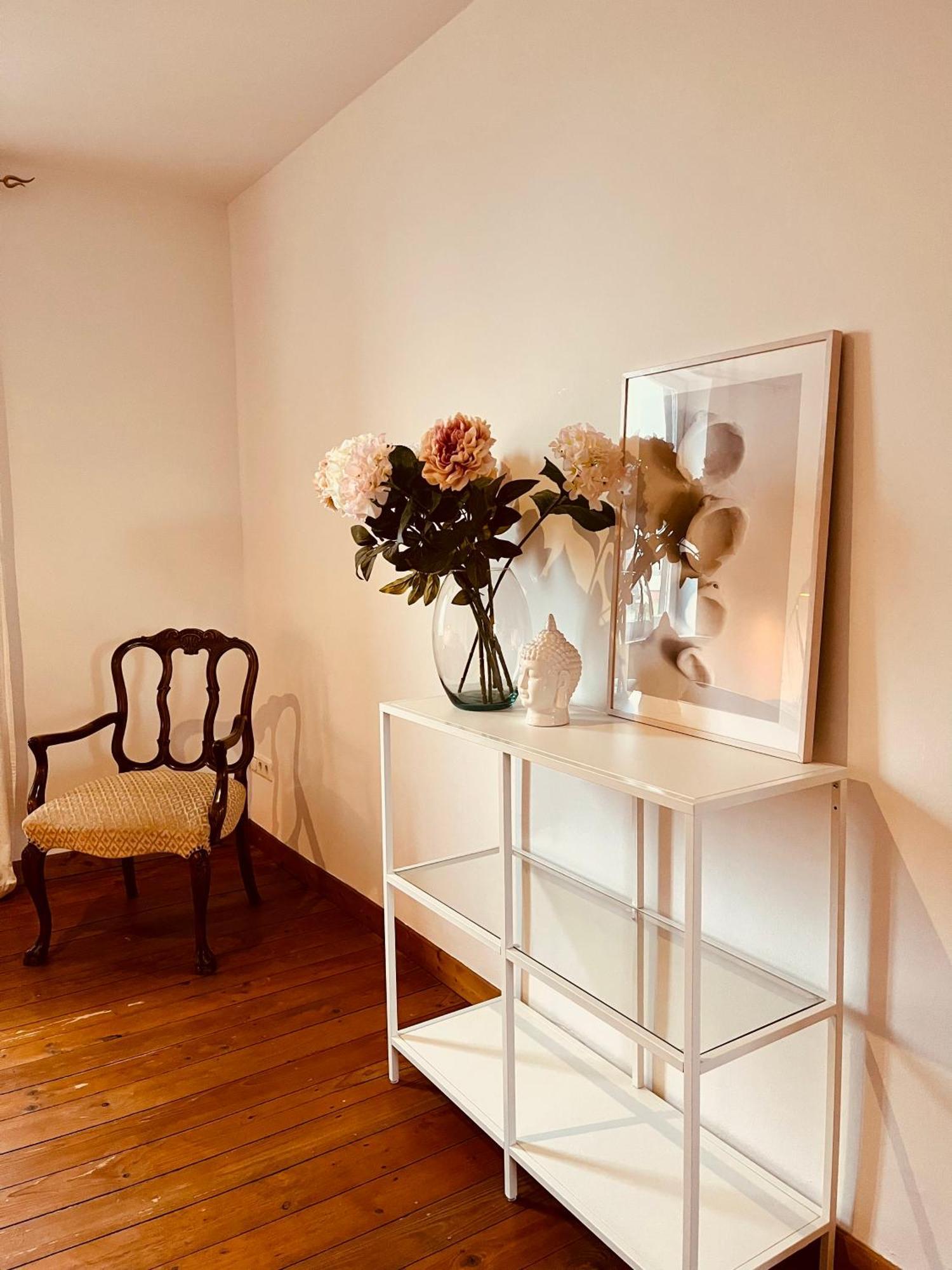 B E D & A G E D E S I G N -Extra Large- Wunderschoene Komplette Wohnung Mit Viel Platz & 4 Schlafzimmer B E D & A G E D E S I G N -Small- Wunderschoenes Zimmer Mit Bad Rechnungserstellung Fuer Geschaeftsreisende & Firmen Hunxe ภายนอก รูปภาพ