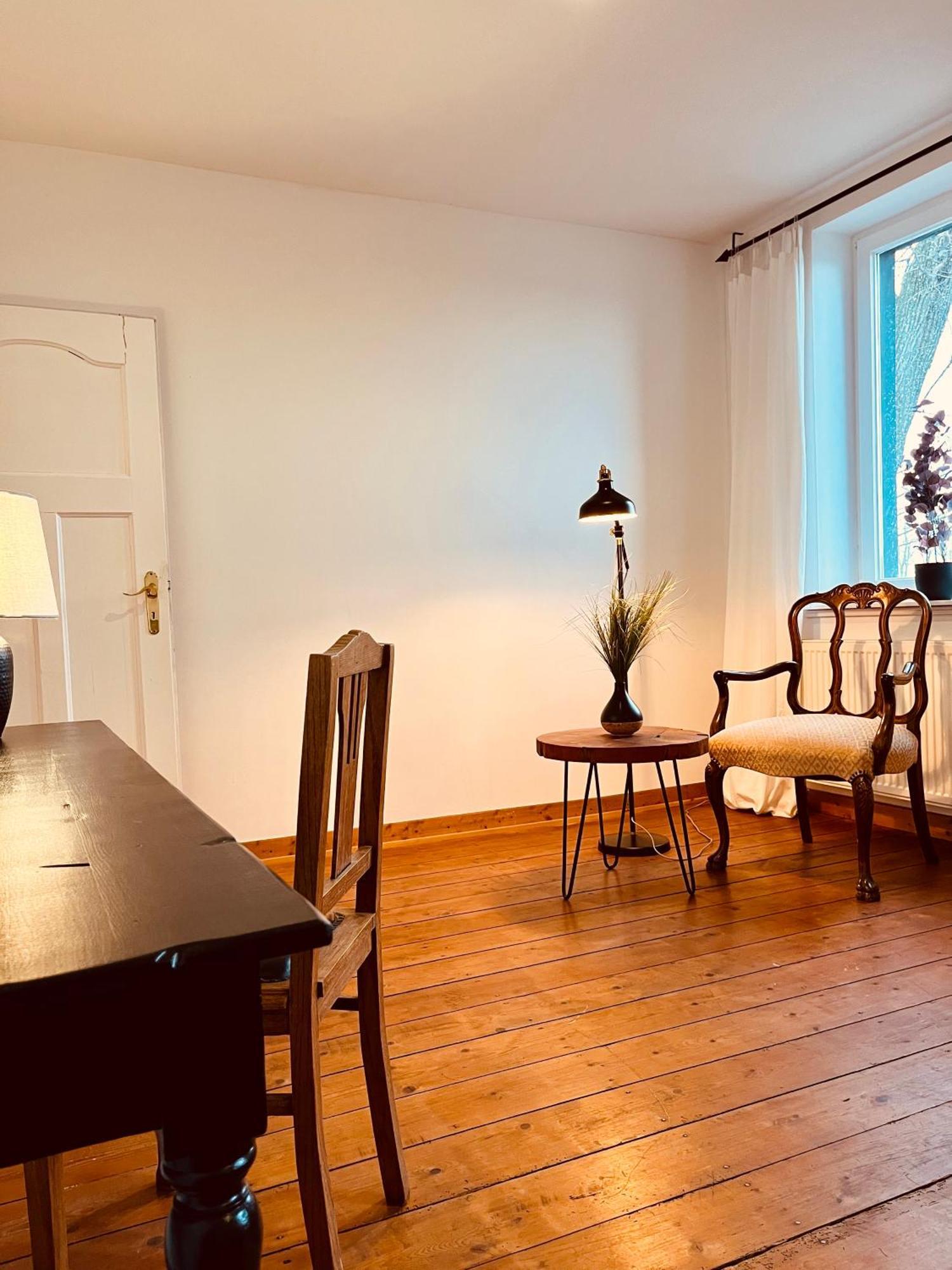 B E D & A G E D E S I G N -Extra Large- Wunderschoene Komplette Wohnung Mit Viel Platz & 4 Schlafzimmer B E D & A G E D E S I G N -Small- Wunderschoenes Zimmer Mit Bad Rechnungserstellung Fuer Geschaeftsreisende & Firmen Hunxe ภายนอก รูปภาพ