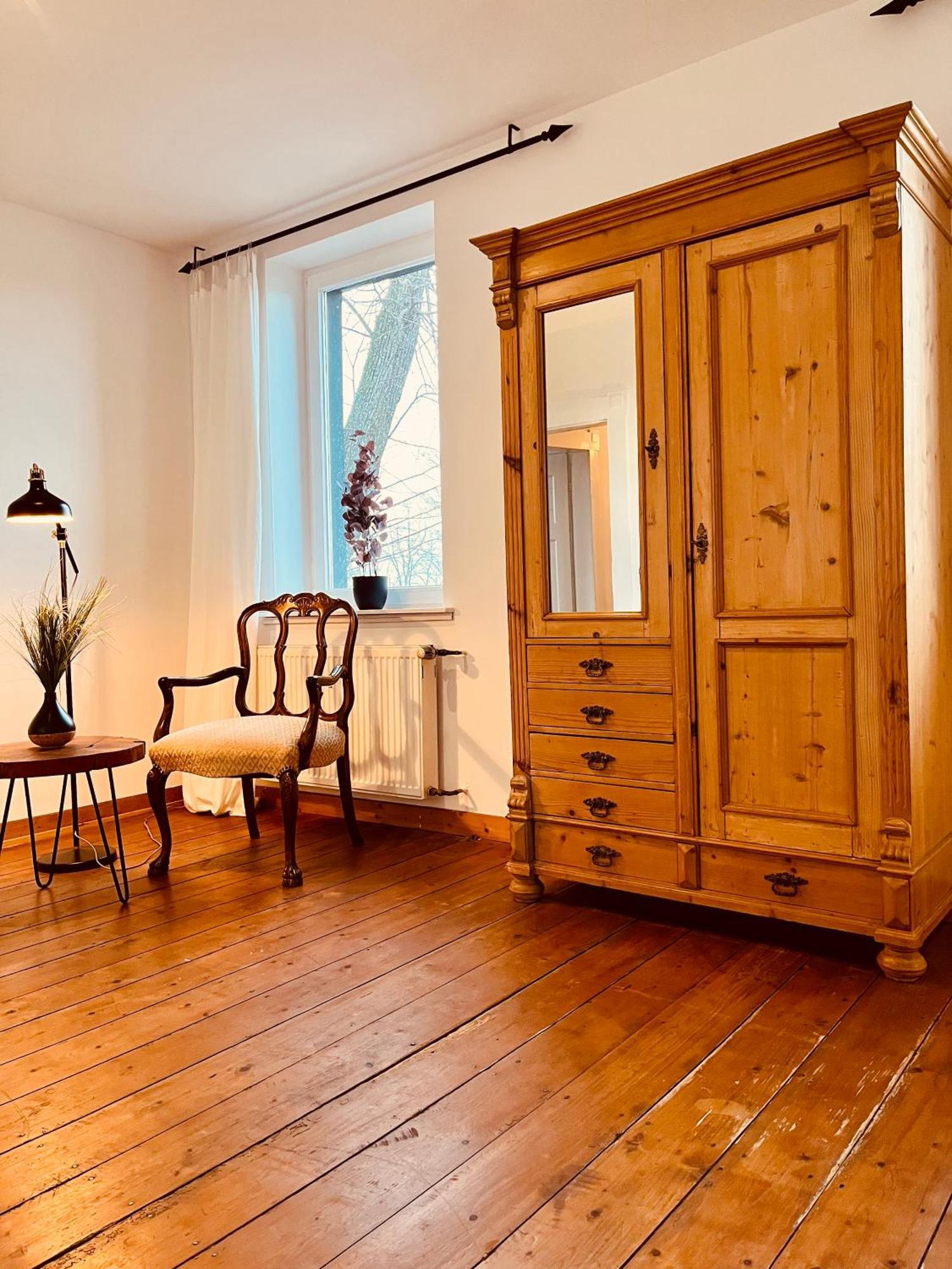 B E D & A G E D E S I G N -Extra Large- Wunderschoene Komplette Wohnung Mit Viel Platz & 4 Schlafzimmer B E D & A G E D E S I G N -Small- Wunderschoenes Zimmer Mit Bad Rechnungserstellung Fuer Geschaeftsreisende & Firmen Hunxe ภายนอก รูปภาพ