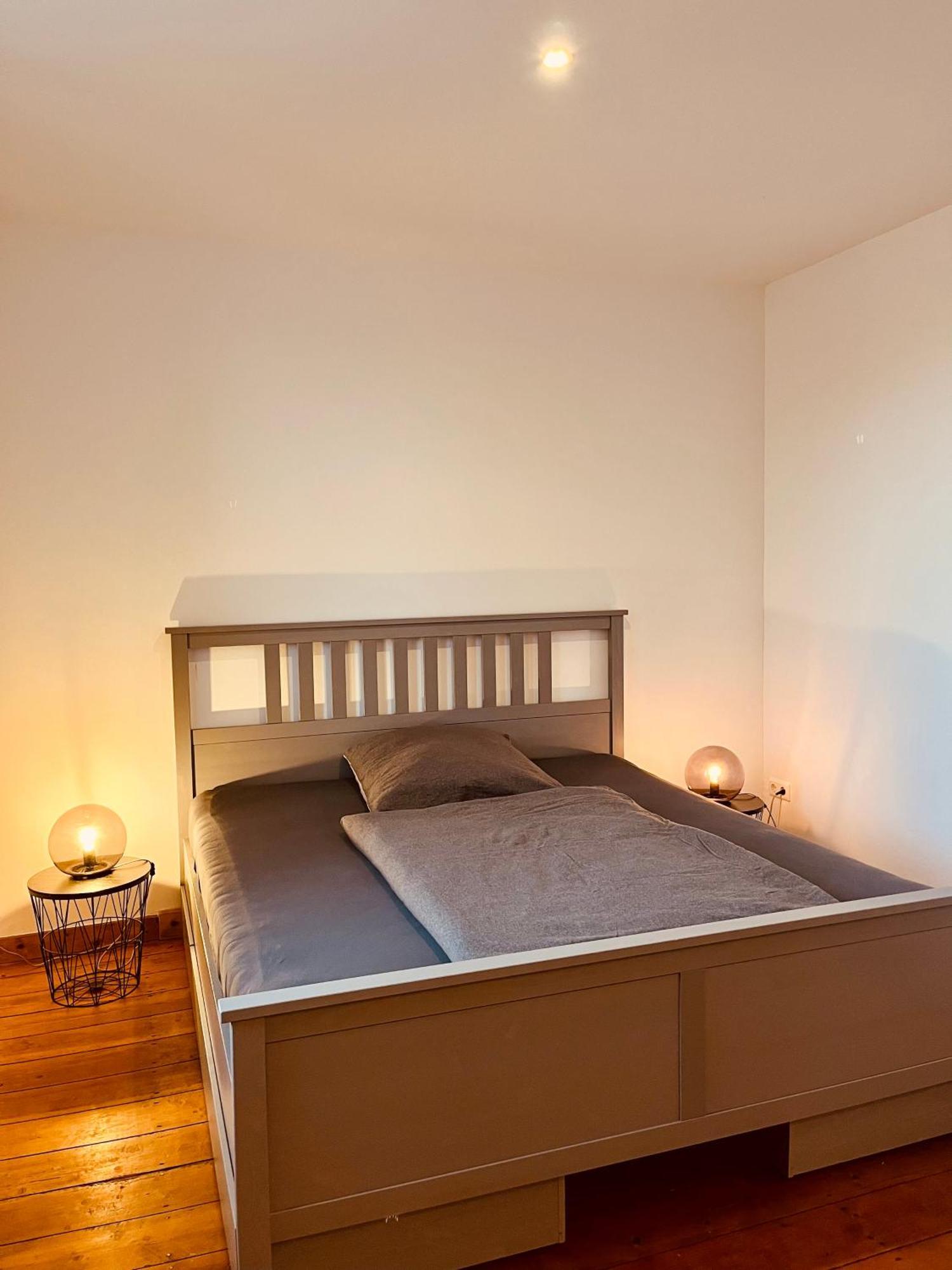 B E D & A G E D E S I G N -Extra Large- Wunderschoene Komplette Wohnung Mit Viel Platz & 4 Schlafzimmer B E D & A G E D E S I G N -Small- Wunderschoenes Zimmer Mit Bad Rechnungserstellung Fuer Geschaeftsreisende & Firmen Hunxe ภายนอก รูปภาพ