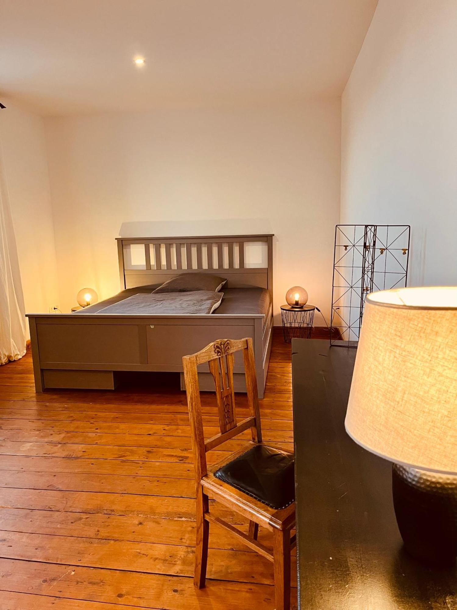 B E D & A G E D E S I G N -Extra Large- Wunderschoene Komplette Wohnung Mit Viel Platz & 4 Schlafzimmer B E D & A G E D E S I G N -Small- Wunderschoenes Zimmer Mit Bad Rechnungserstellung Fuer Geschaeftsreisende & Firmen Hunxe ภายนอก รูปภาพ